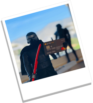 Ο Darth Vader κρατώντας το μυστικό του όπλο, την GoForEAT